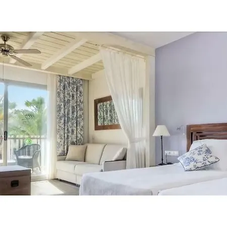 Portaventura Caribe - Includes Unlimited Access To Portaventura Park & 1 Access To Ferrari Land Otel